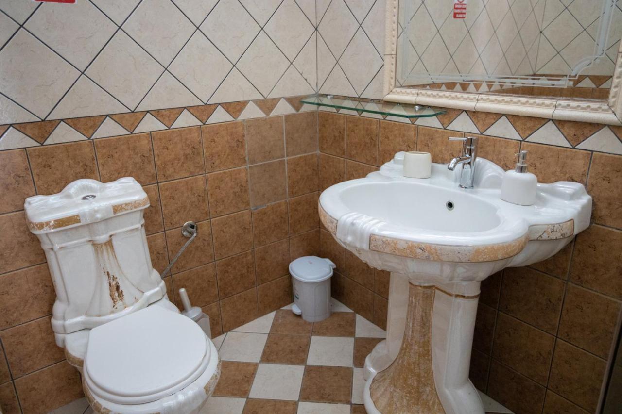 Vila Aulona Vlore Bagian luar foto